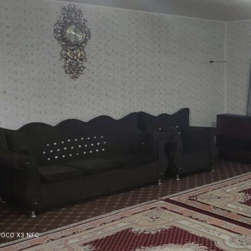 مبل راحتی 7نفره همراه بامیزعسلی باقیمت استثنایی به فروش می رسد