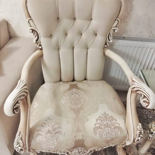 مبل کلاسیک شیک در حد نو