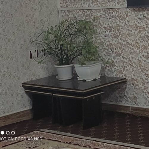 مبل راحتی 7نفره همراه بامیزعسلی باقیمت استثنایی به فروش می رسد