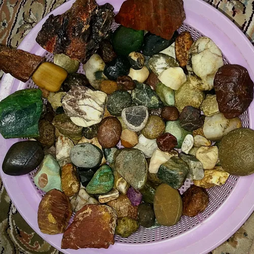 زیورآلات سنگهای قیمتی و بازش چندین مدل خاص