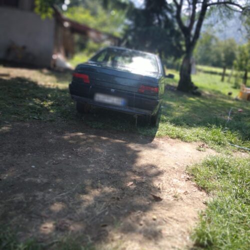 پژو 405 مدل2000 رنگ یشمی