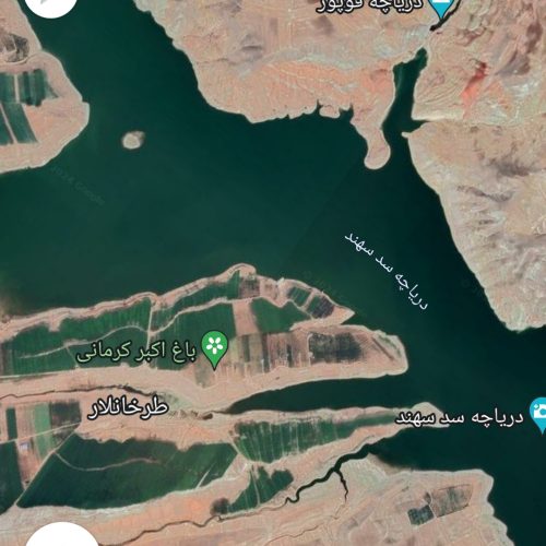 باغ بامجوز آب وبرق کنار دریاچه