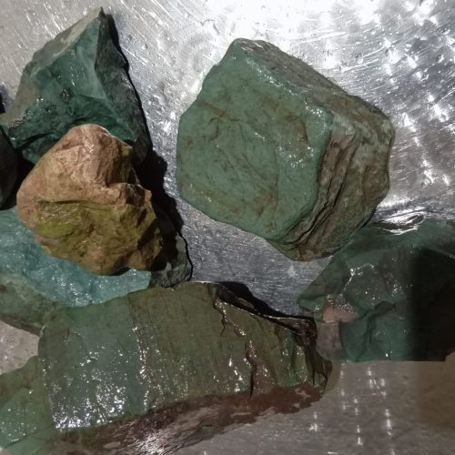 سنگ نیمه قیمتی