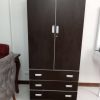 کمد قهوه ای رنگ در حد نو