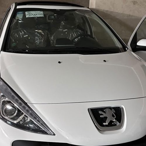 پژو 207 پانورما دنده ای 1402 صفر