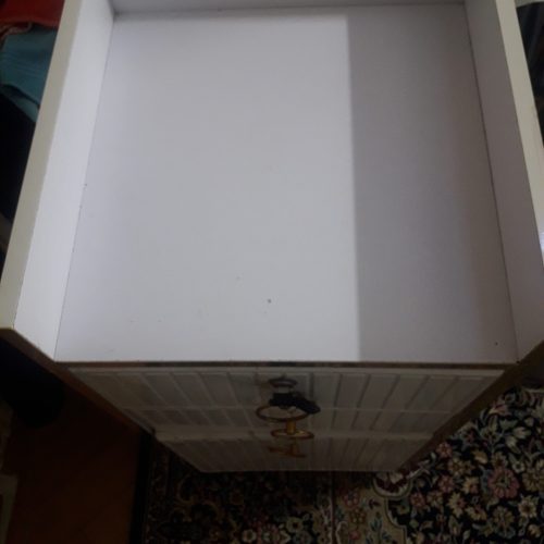 فروش میز ناخن و کمد کوچک
