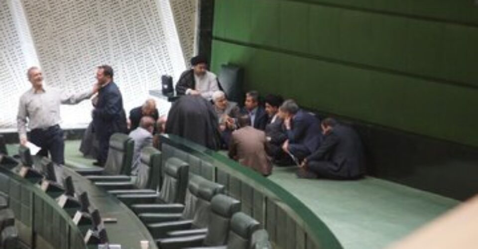 اتفاقی نادر در مجلس دوازدهم؛ نمایندگان ۸۰ میلیون ایرانی با رای کمتر از ۱۰ هزار رای!