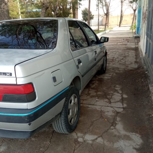 پژو 405مدل 92 نقره ای تمییز