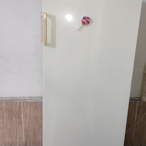 یخچال فریزر کوچک قدیمی درحد نو