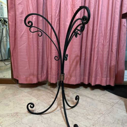 فروش فوری میز تلویزیون فرفورژه