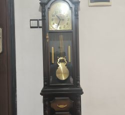 ساعت ایستاده