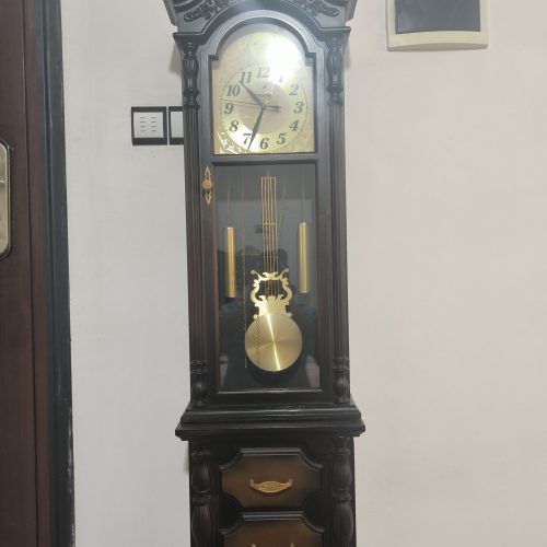 ساعت ایستاده