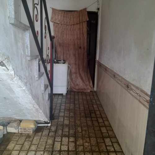 واحد هم کف بفروش میرسه