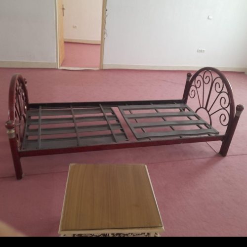 تخت فلزی نو