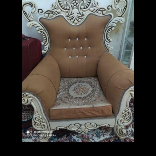 مبلمان 7نفره همراه با میز