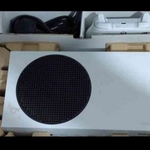 فروش ایکس باکس سری اس ب همراه دسته اضافی هارد 1ترا و بازی