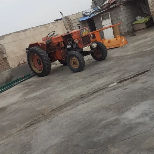 تراکتور رومانی با تریلی