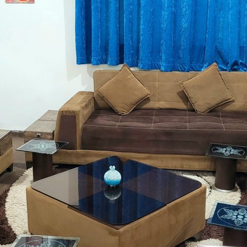 مبل در حد نو بسیار محکم و تمیز