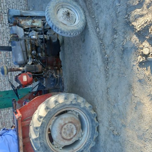 بارکشی ،حمل ماسه ، سنگ، مخلوط و جابجای نخاله های ساختمانی با تراکتور در خدمت شما دوستان عزیز هستم .