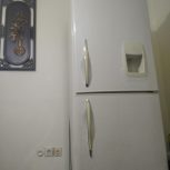 یخچال فریزر یخساران سالم و تمیز از لحاظ موتوری سالم و بدون تعمیر