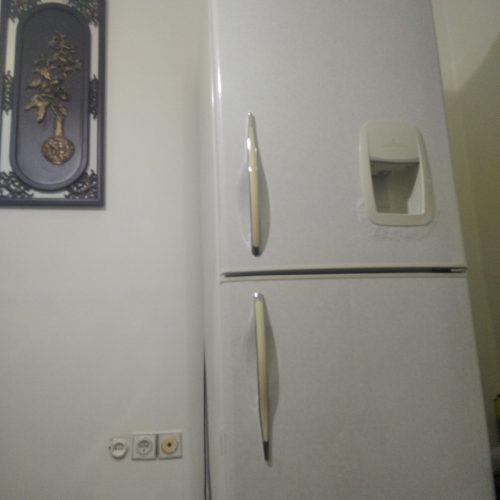 یخچال فریزر یخساران سالم و تمیز از لحاظ موتوری سالم و بدون تعمیر