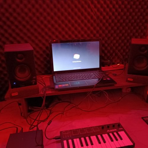 استودیو ضبط و تنظیم موسیقی