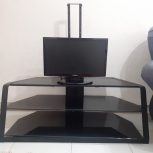 میز تلویزیون فلزی شیشه