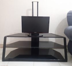 میز تلویزیون فلزی شیشه