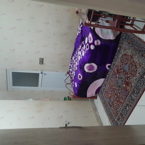 آپارتمان 106 متری طبقه اول با حیاط و زیر زمین زیر بنا 80 متر