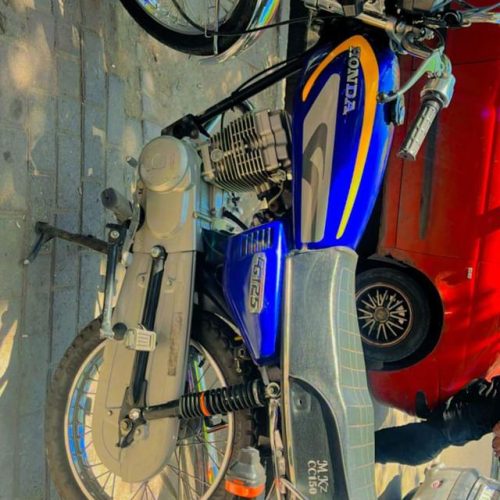 موتور 125 مدل 93 تمیز