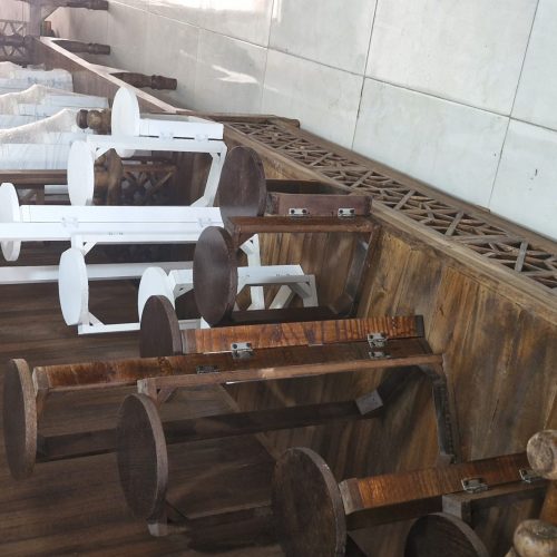 تخت و صندلی سنتی