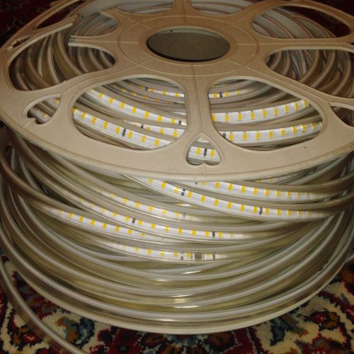 چرا ال ای دی متری یک توپ کاما نو اکبند