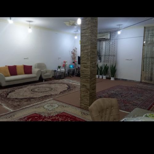 خانه ویلایی 250متری به همراه یک مغازه 30متری