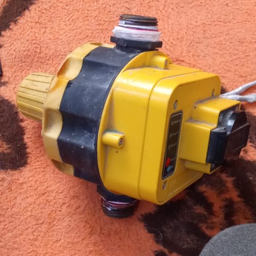 پمپ آب خانگی همراه با اتومات دیجیتال