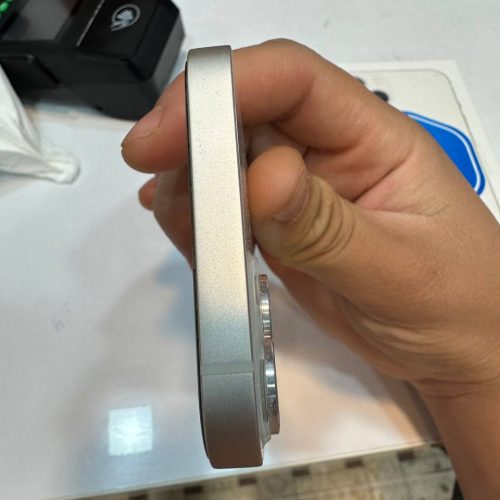 آیفون سیزده کم کارکرد مناسب