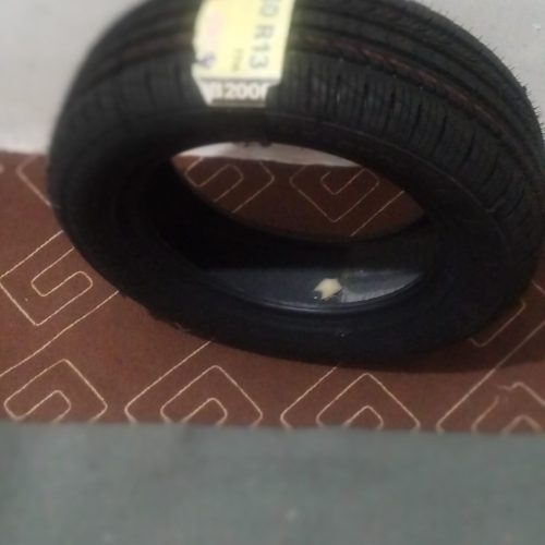 یک جفت لاستیک کویرتایر