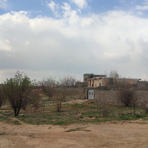 زمین 570 متری (قواره 270و 300)