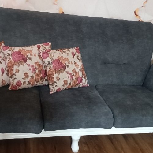 مبل راحتی تمیز وسالم