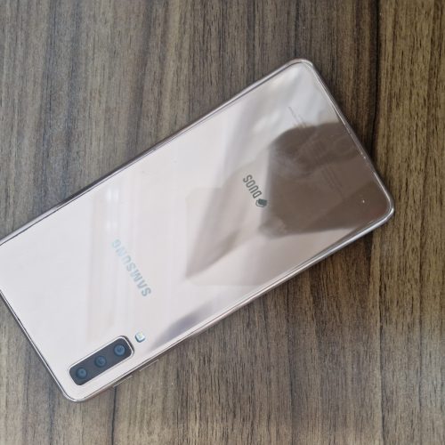 گوشی  galaxy a7 2018