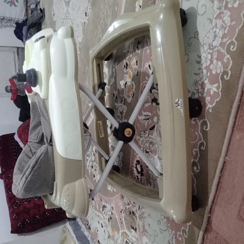 یک عدد گهوارع ویک عدد روروک