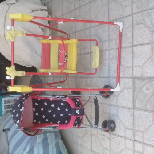 کالسکه نوزاد و تاب بازی