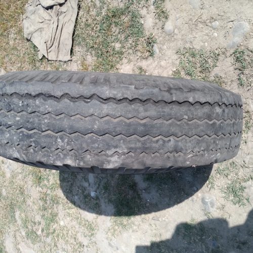 لاستیک عقب نیسان گل ریز مارک بارز با عاج 60٪