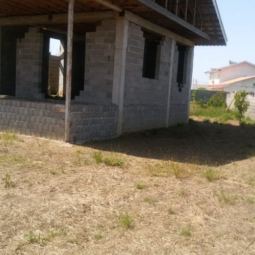 فروش 741متر مربع همراه یک واحد 80 متری نیمه ساخت