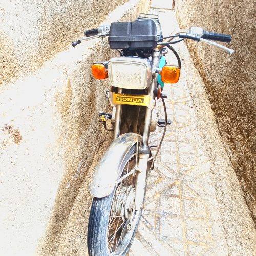 موتر توریست مدل 83