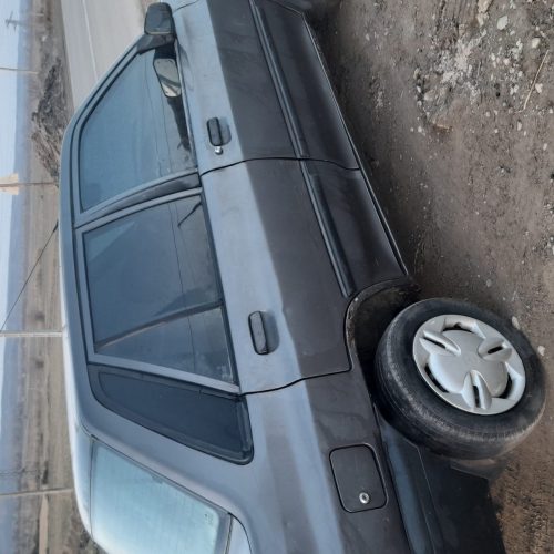 ماشین عقب جلو شاسی سالم جلو سمت شاگرد جوش کاری