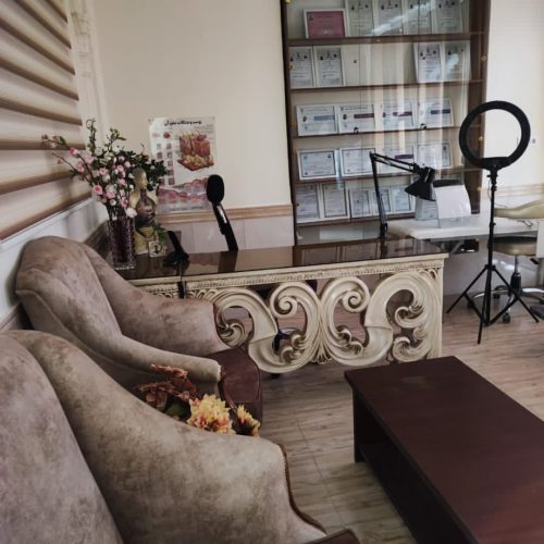 دعوت به کار وهمکاری پزشک دارای پروانه مطب واشنا به امور زیبایی