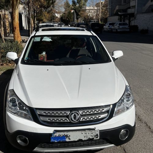 ماشین در حد نو ، کار کرد پایین.