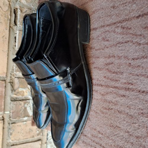 فروش کفش در حد نو