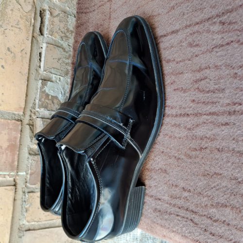 فروش کفش در حد نو