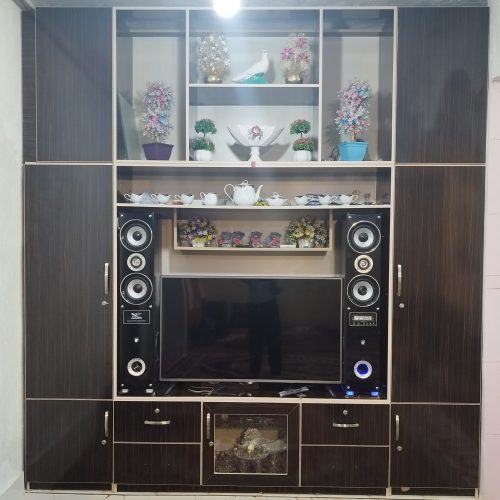 دکوراسیون و میز زیر تلویزیونی